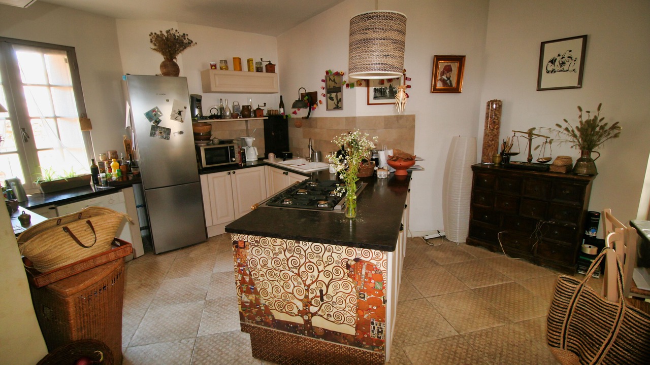 Photo of Kitchen in Saint-Martin-de-Londres