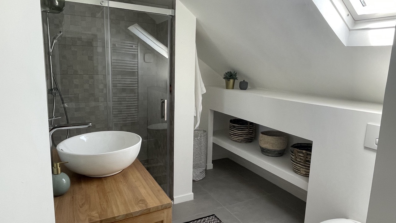 Photo of Bathroom in Gonneville-sur-Mer