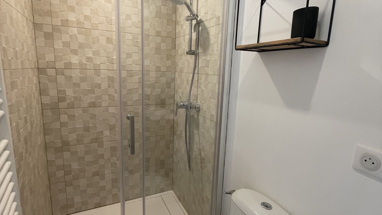 Photo of Bathroom in Gonneville-sur-Mer