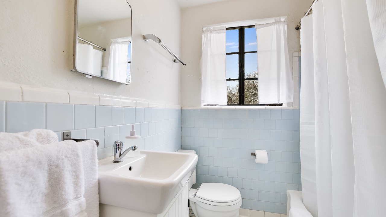 Photo of Bathroom in Cherrywood