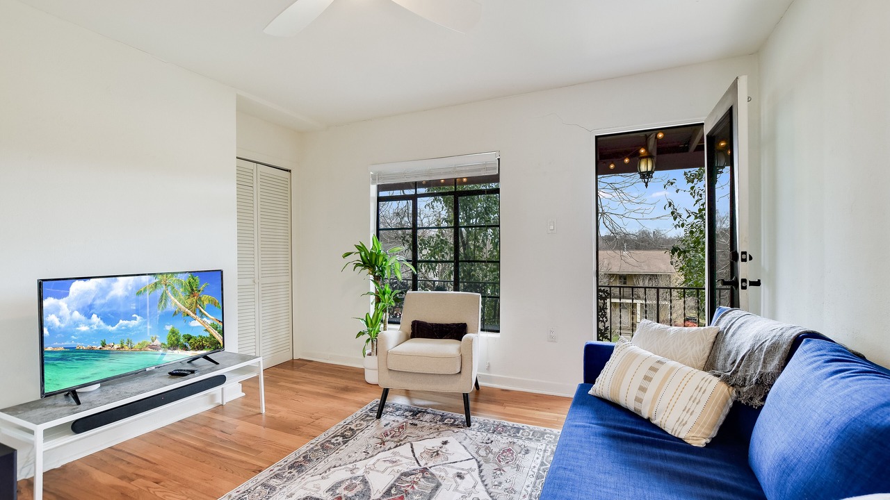 Photo of Livingroom in Cherrywood