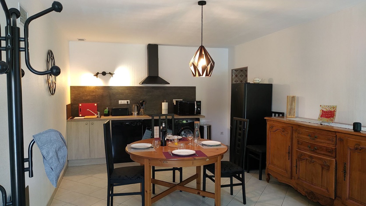 Photo of Others in Berson