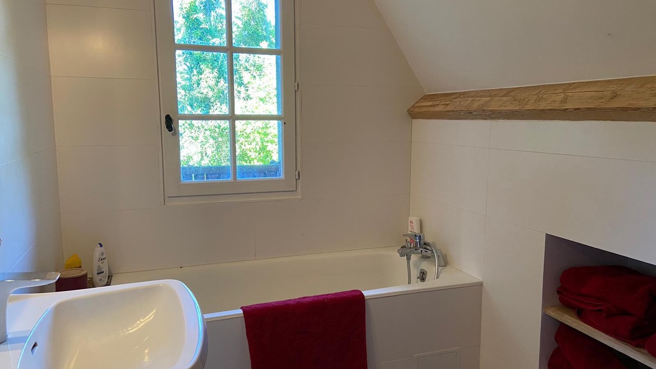 Photo of Bathroom in Ablon