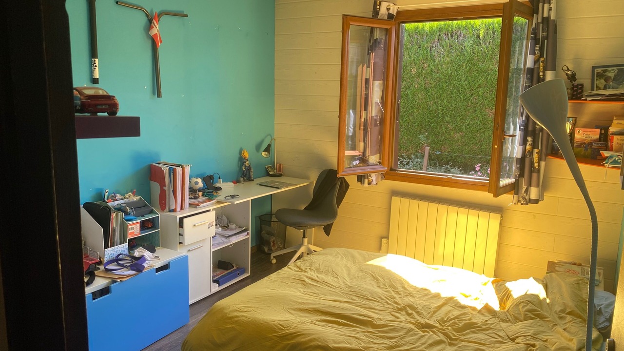 Photo of Bedroom in Cruseilles