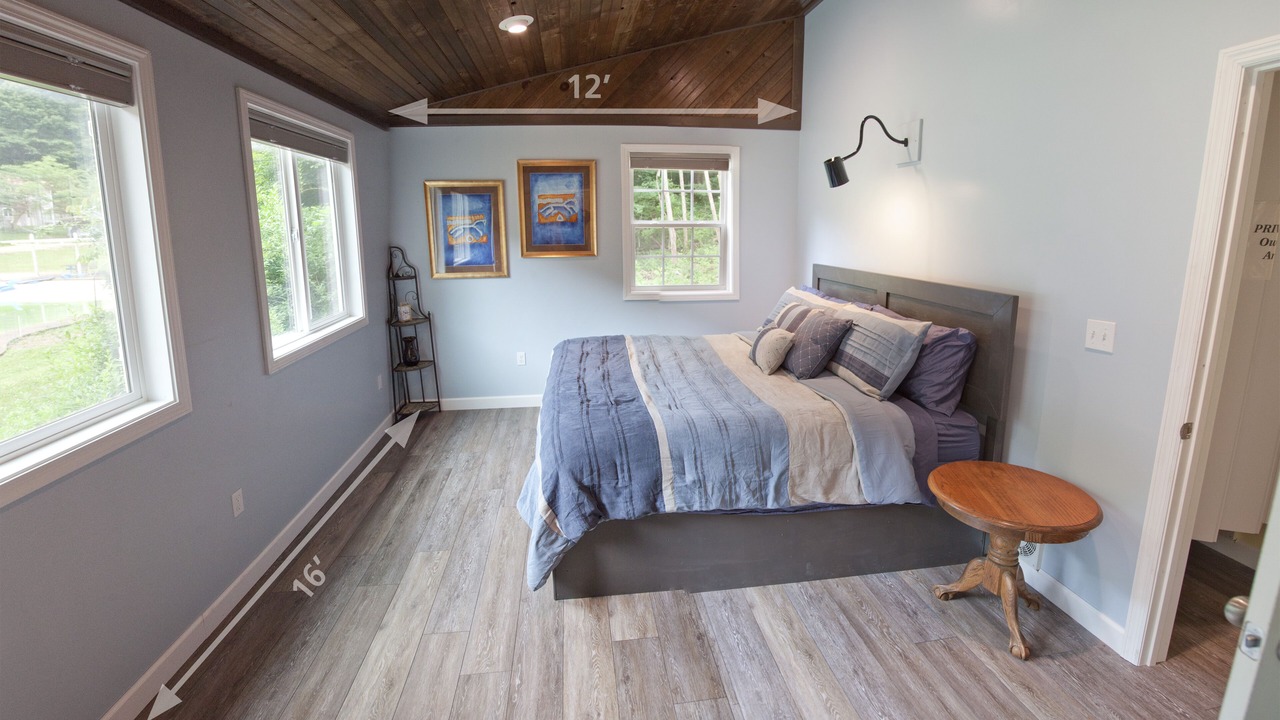 Photo of Bedroom in Lobelville