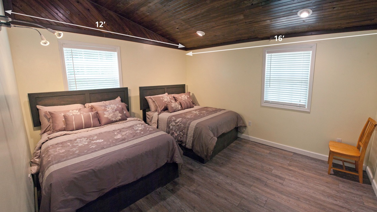 Photo of Bedroom in Lobelville