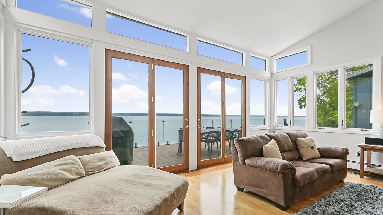 Photo of Livingroom in Town of Varick