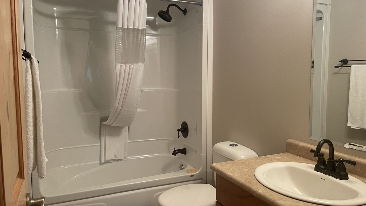 Photo of Bathroom in Wasagaming