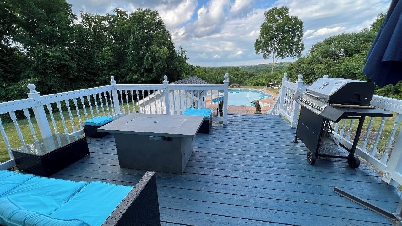 Photo of Others in Columbia