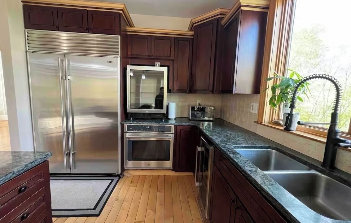 Photo of Others in Columbia