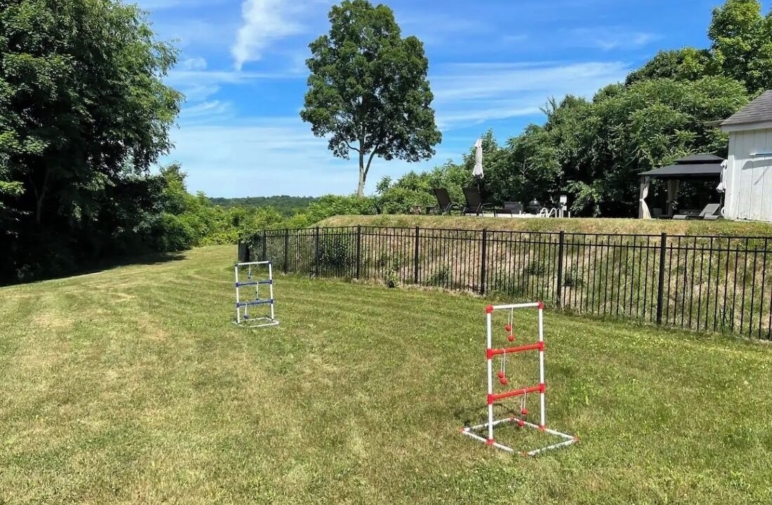 Photo of Others in Columbia