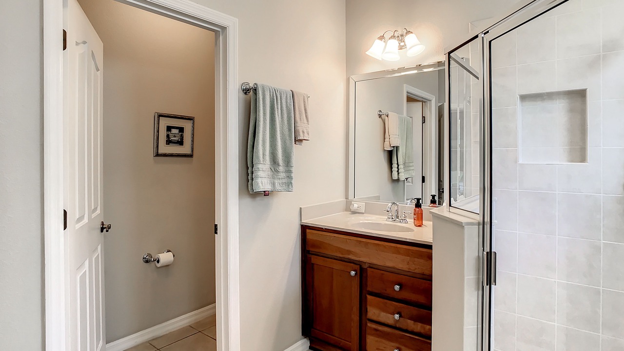 Photo of Bathroom in Mallory Square