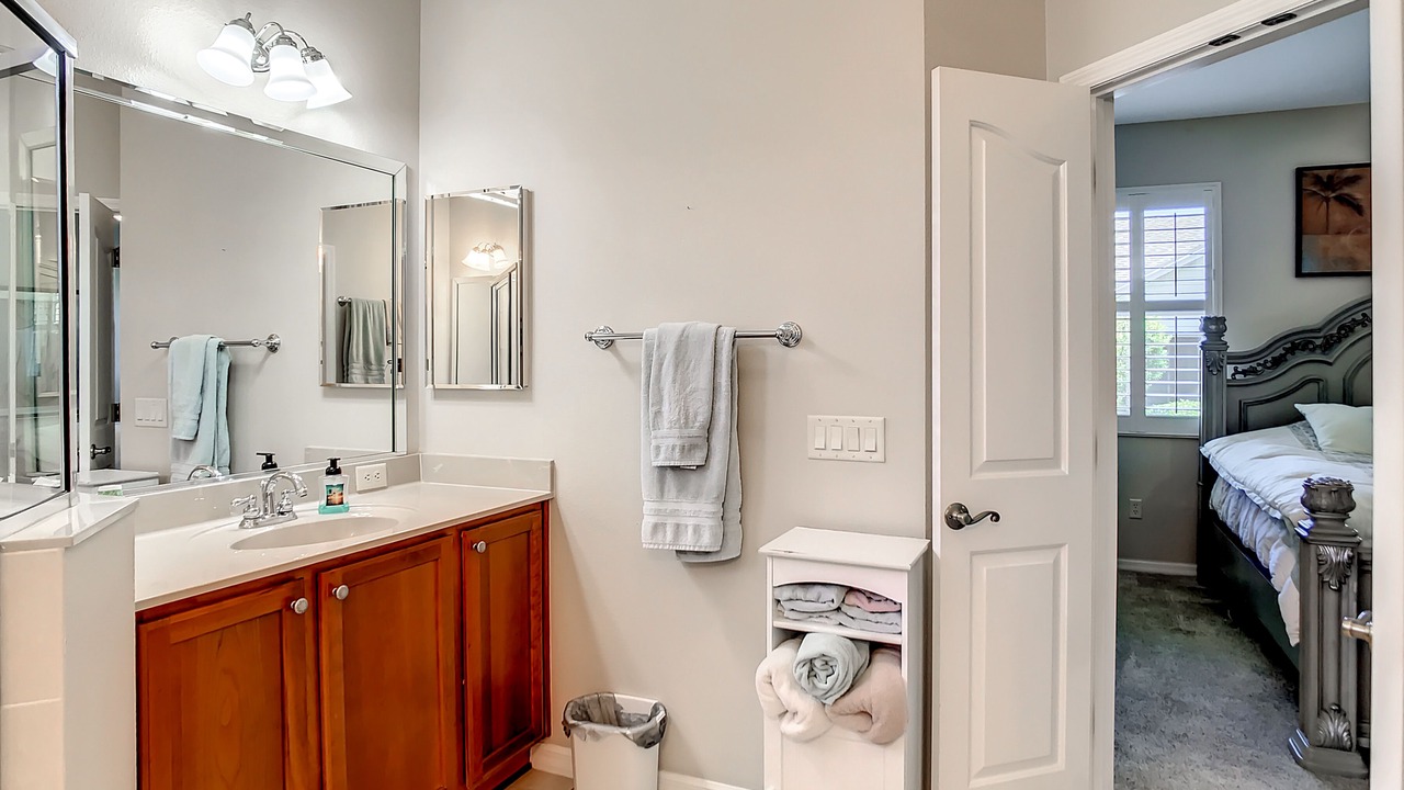 Photo of Bathroom in Mallory Square
