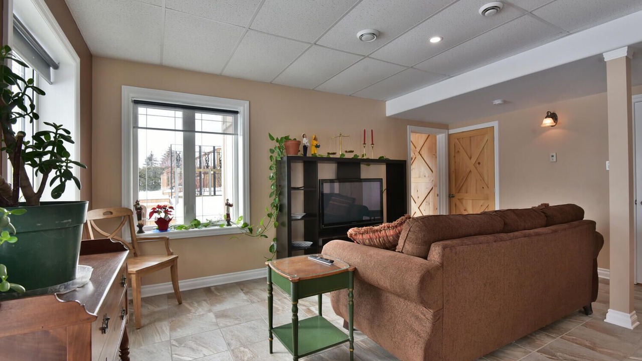 Photo of Livingroom in Edwardsburgh/Cardinal
