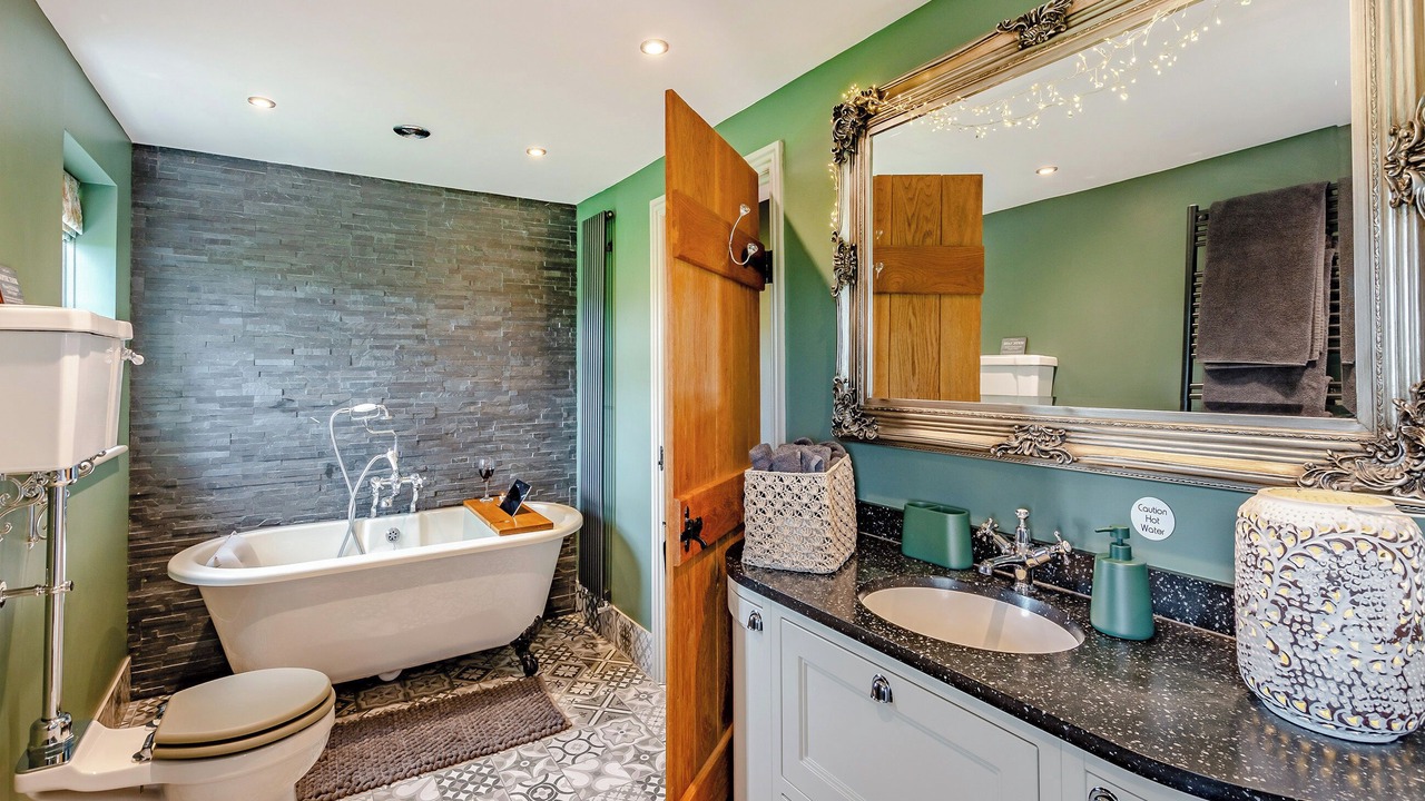 Photo of Bathroom in Fourstones Near Bentham