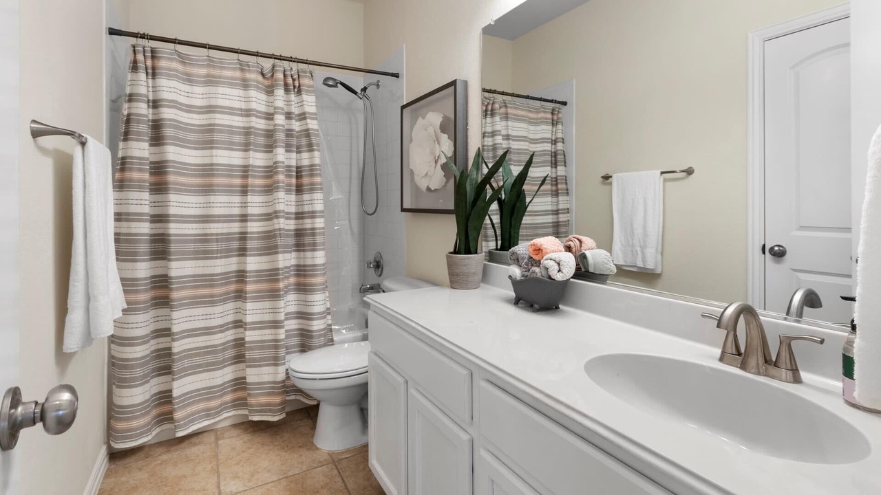 Photo of Bathroom in Lewisville
