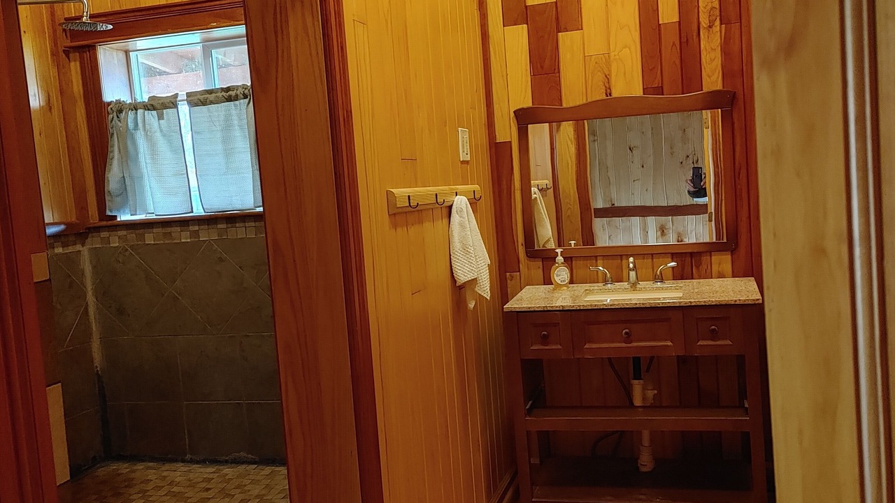 Photo of Bathroom in Gerry