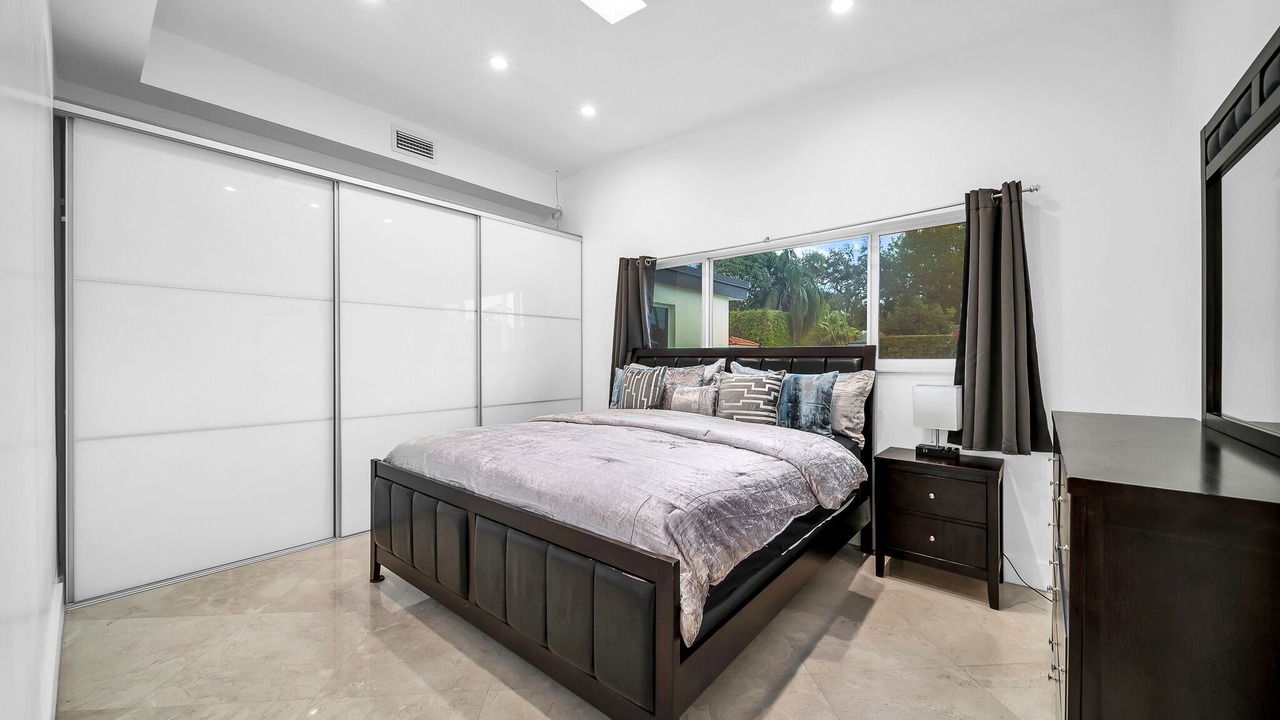 Photo of Bedroom in North Miami Beach