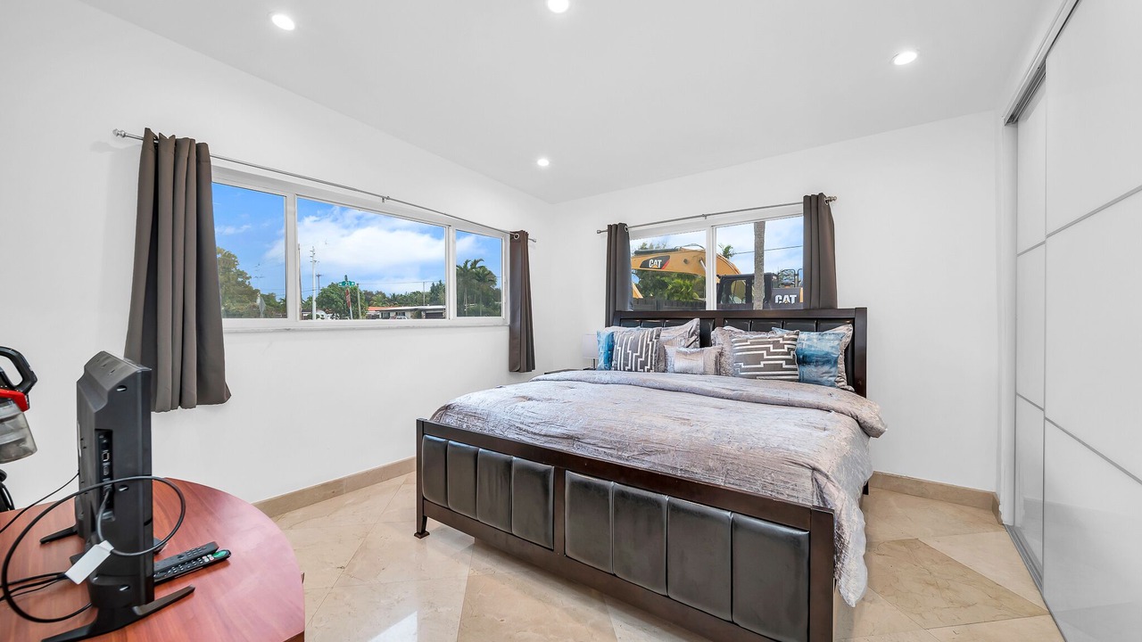 Photo of Bedroom in North Miami Beach