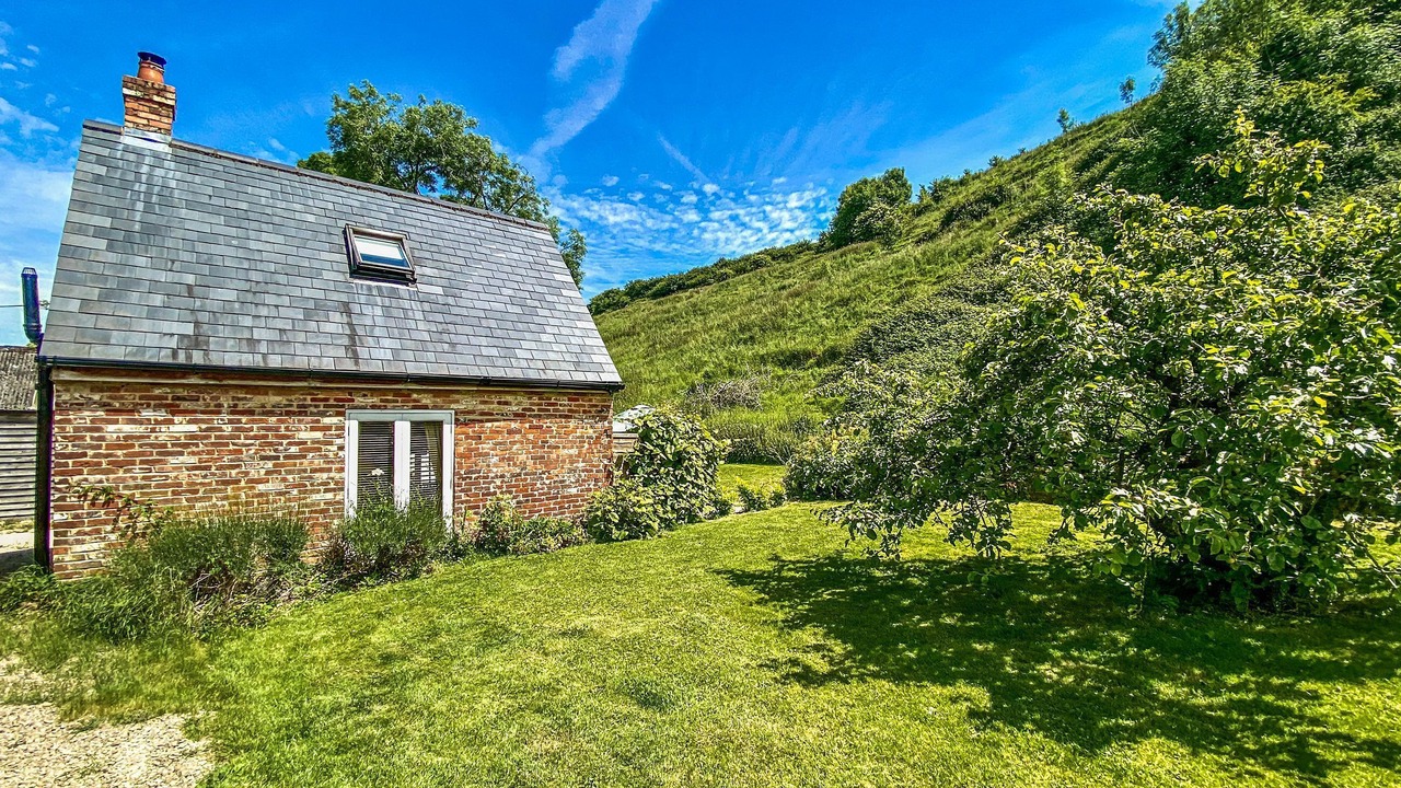 Photo of Outdoor in Cliffe Pypard