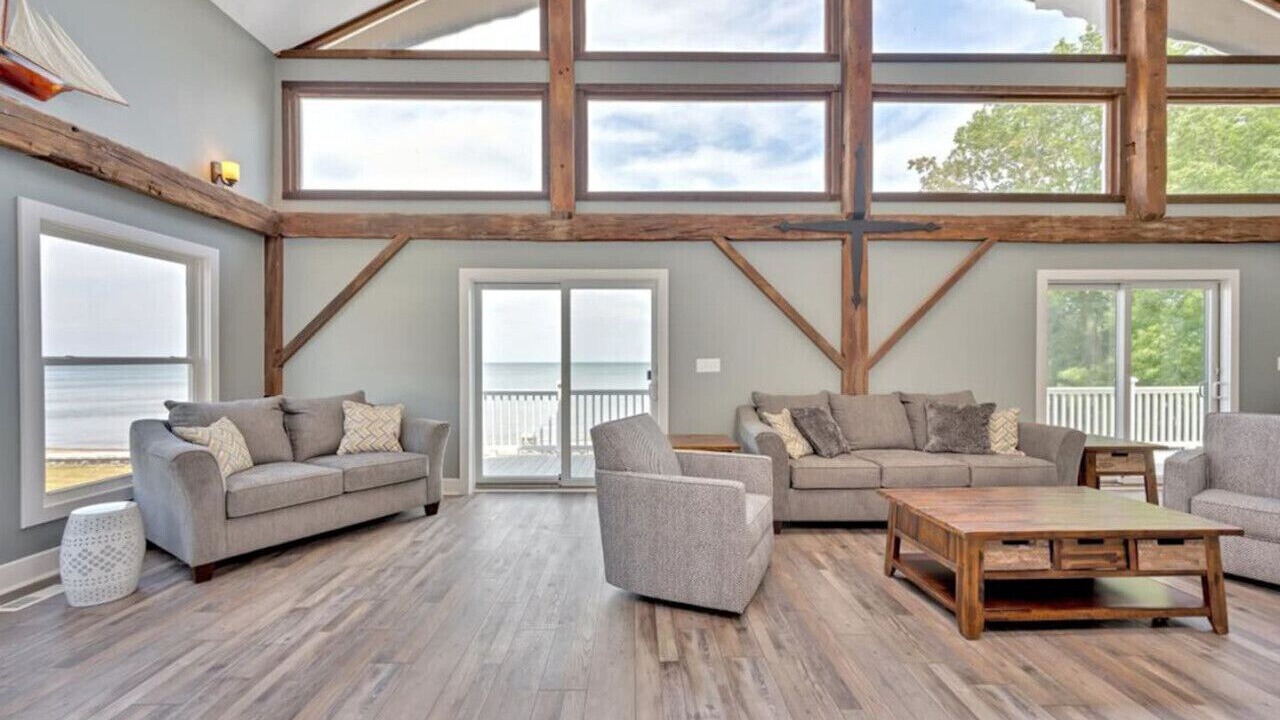 Photo of Livingroom in Port Austin