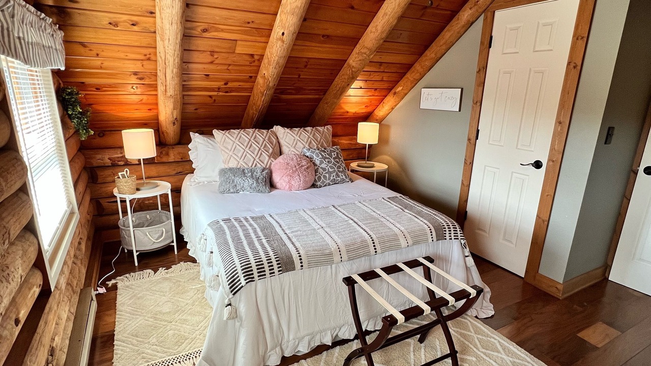 Photo of Bedroom in Burnsville