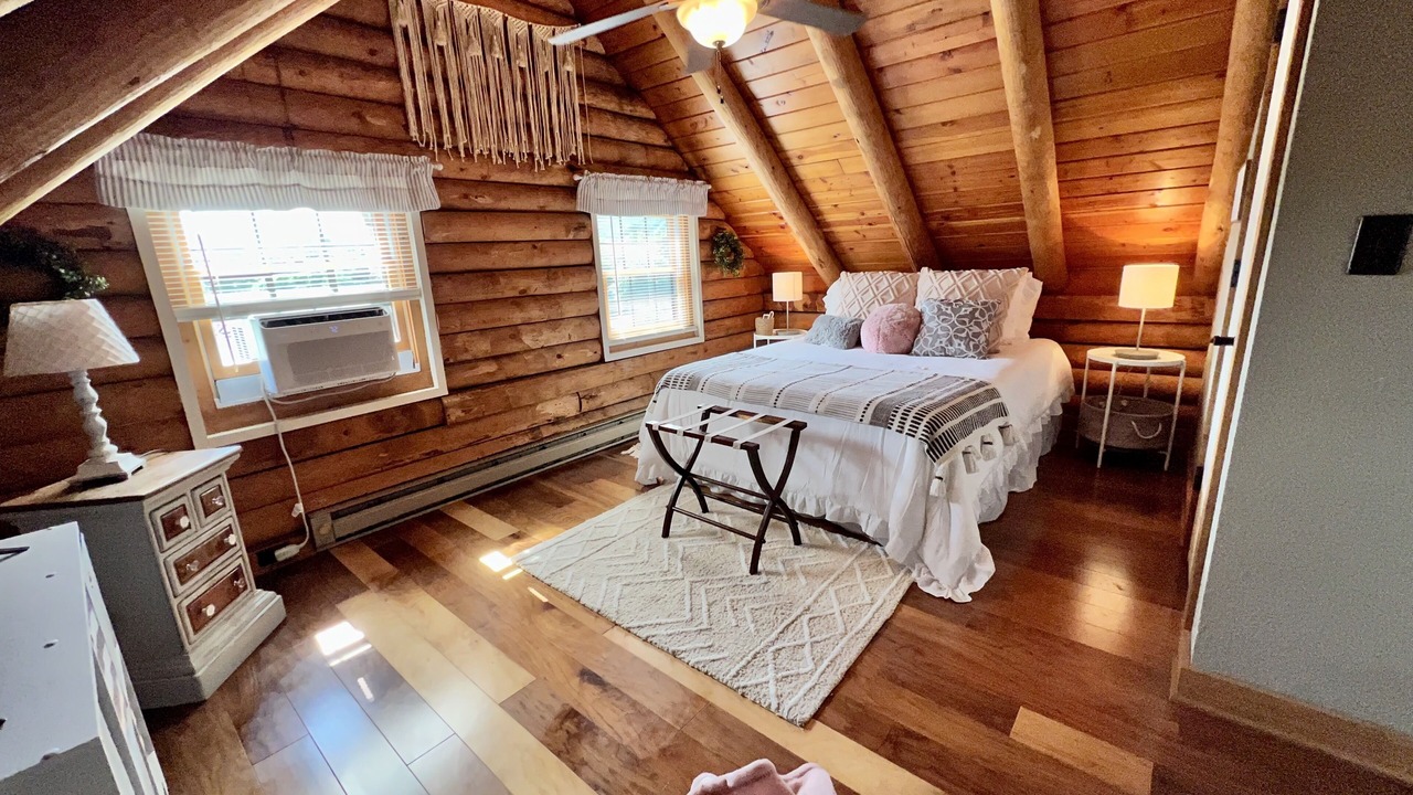 Photo of Bedroom in Burnsville