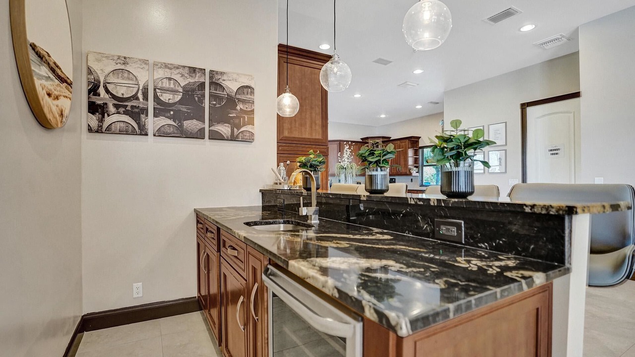 Photo of Others in Davie