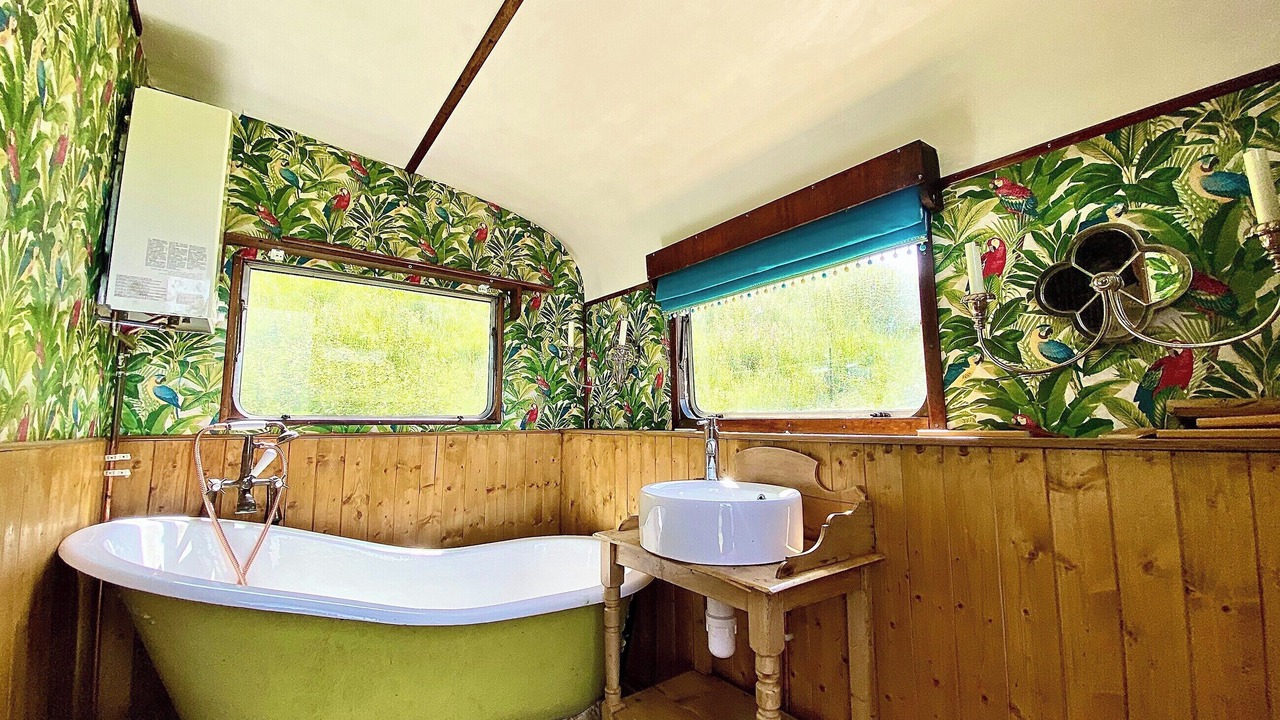 Photo of Bathroom in Cliffe Pypard