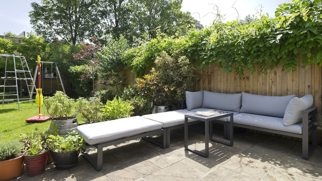 Photo of Patio Balcony in Tollington