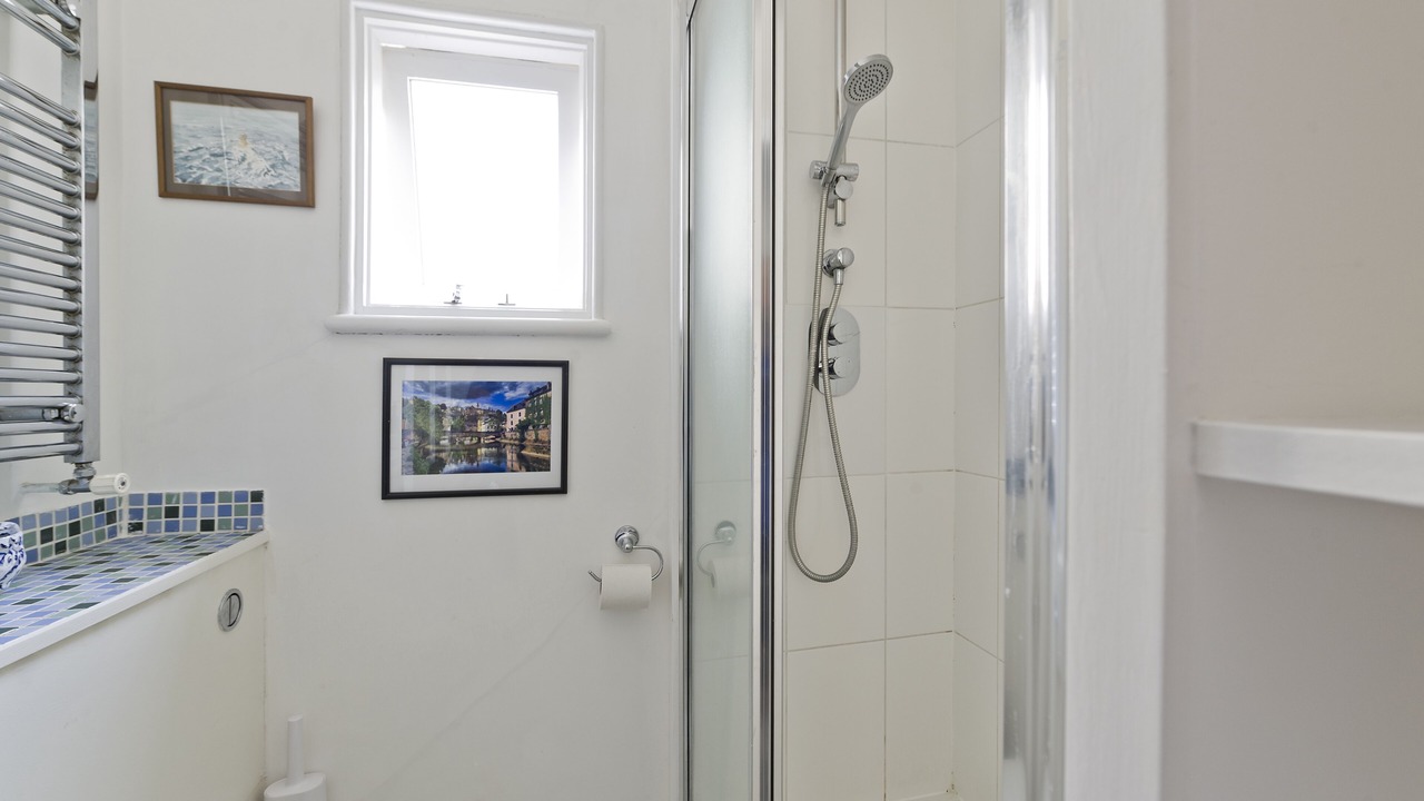 Photo of Bathroom in Tollington