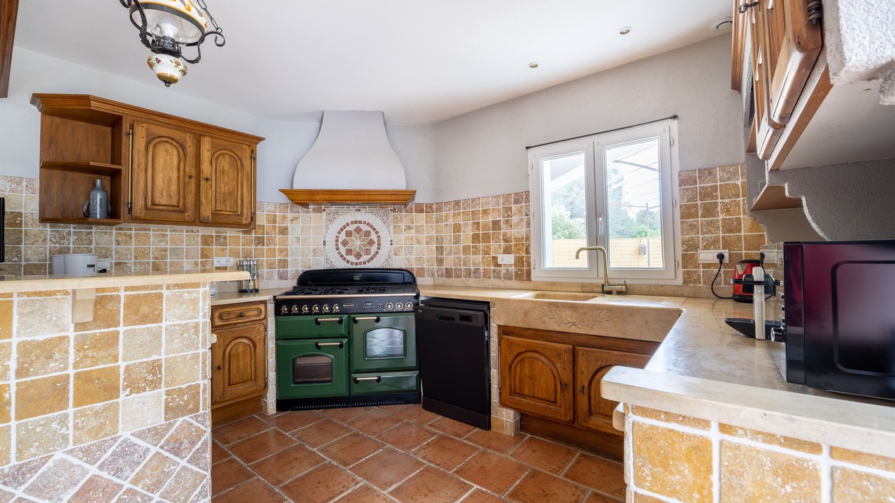 Photo of Kitchen in Signes