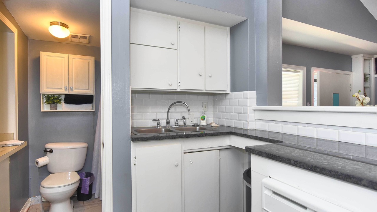 Photo of Bathroom in Cherry Street