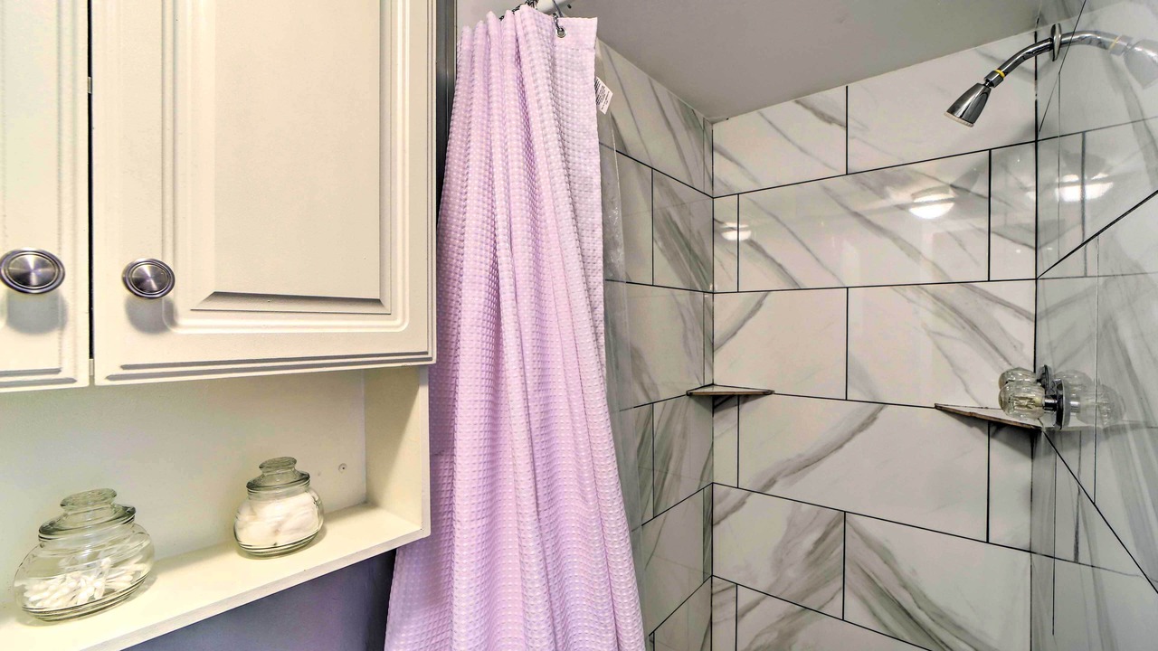 Photo of Bathroom in Cherry Street