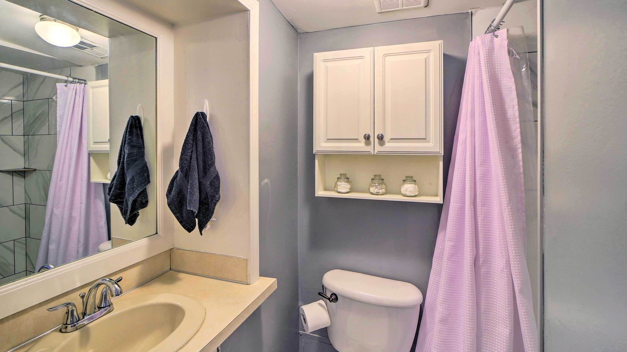 Photo of Bathroom in Cherry Street
