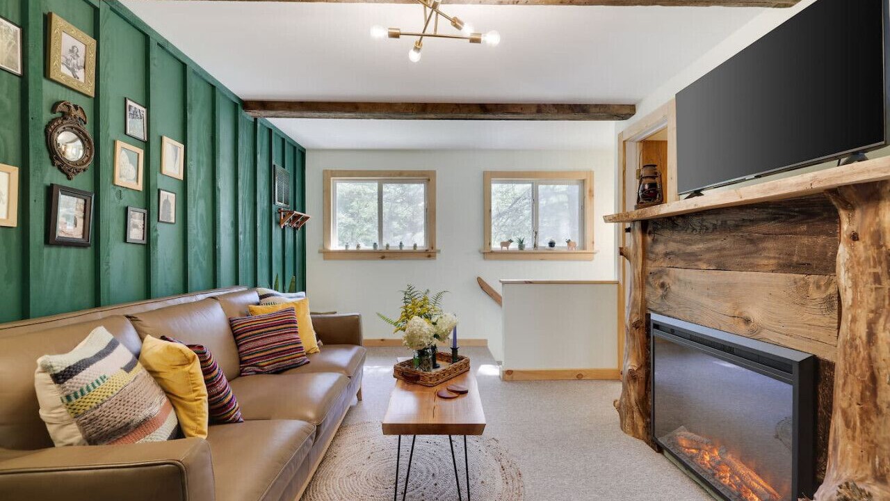 Photo of Livingroom in Greentown