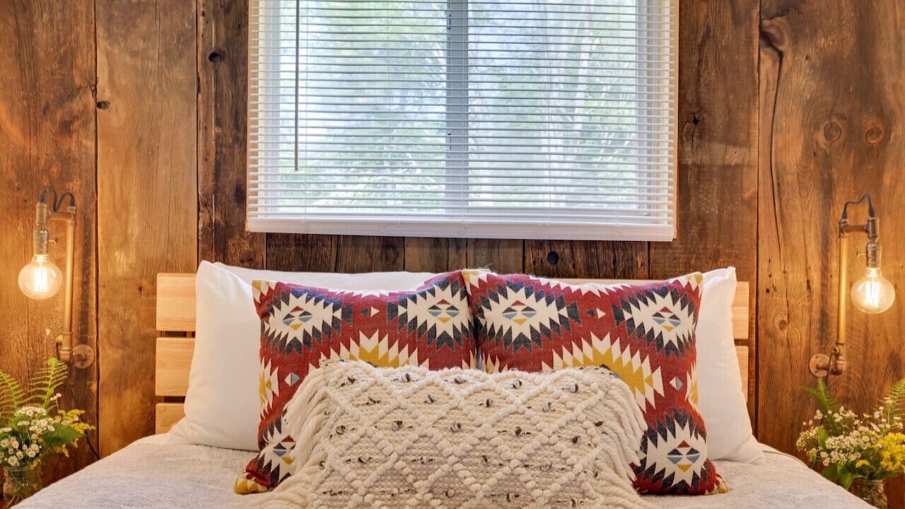 Photo of Bedroom in Greentown