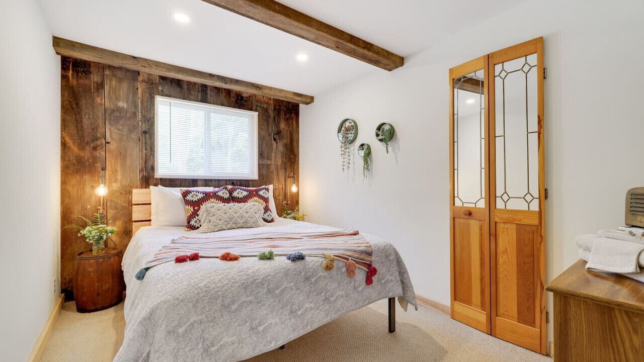 Photo of Bedroom in Greentown