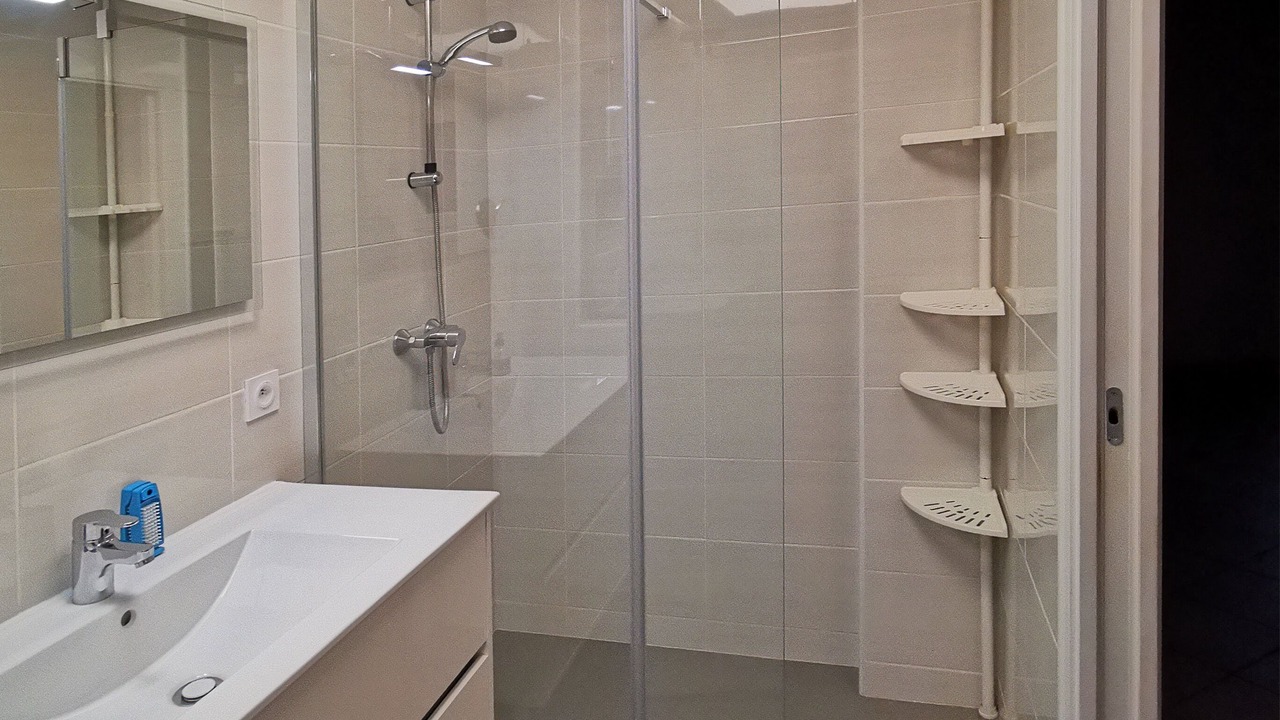 Photo of Bathroom in Laroque-des-Alberes