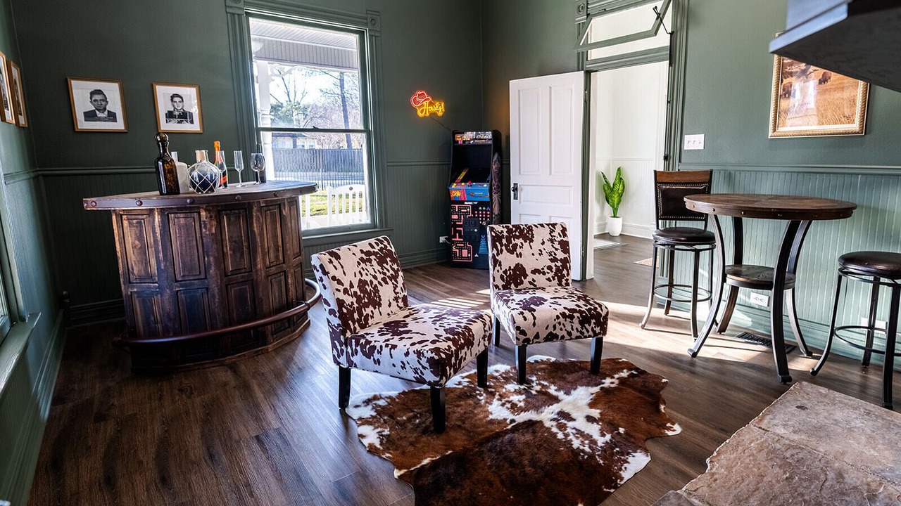 Photo of Livingroom in Euless