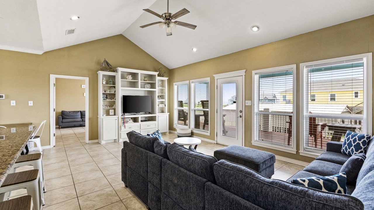 Photo of Bedroom in Crystal Beach