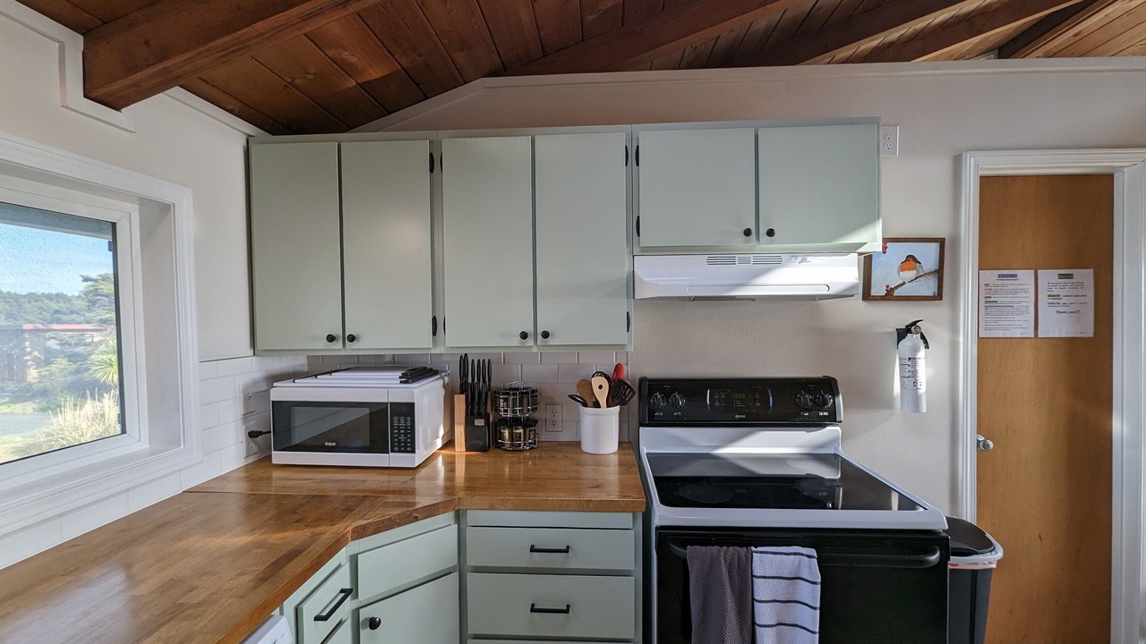 Photo of Kitchen in Cohassett Beach