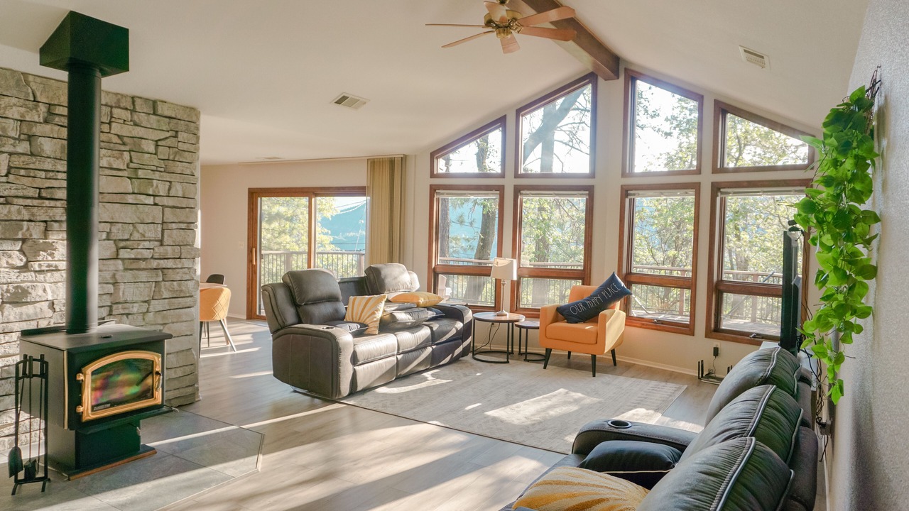 Photo of Livingroom in O'Brien