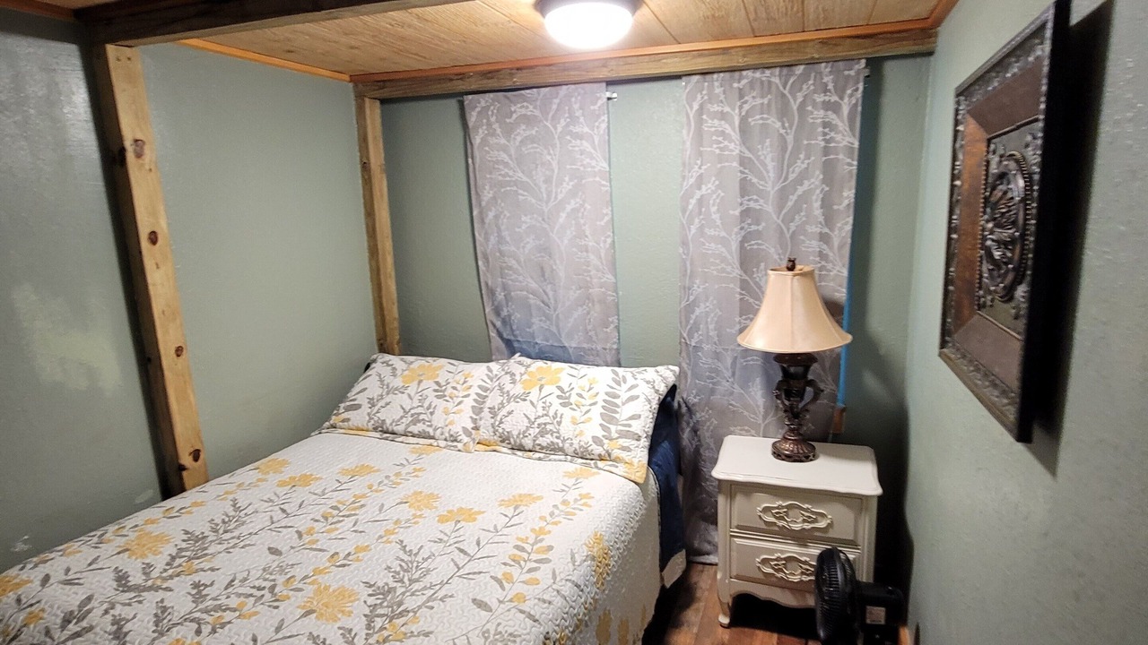 Photo of Bedroom in Davis