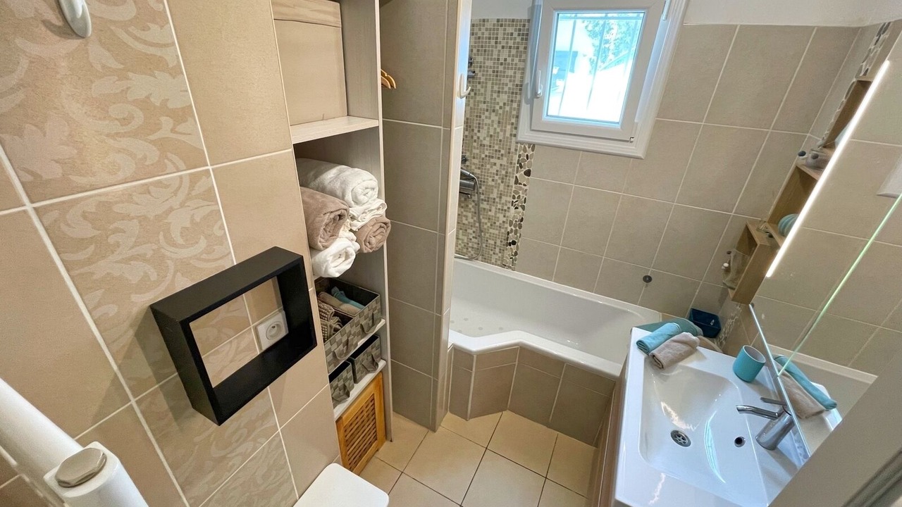 Photo of Bathroom in Les Olives