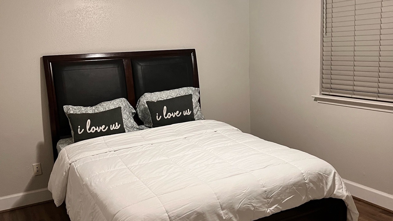 Photo of Bedroom in Clodine