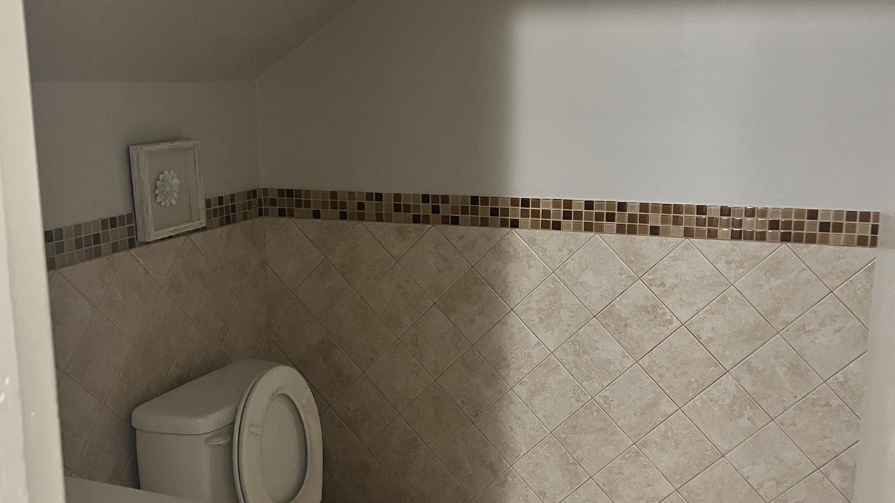 Photo of Bathroom in Clodine