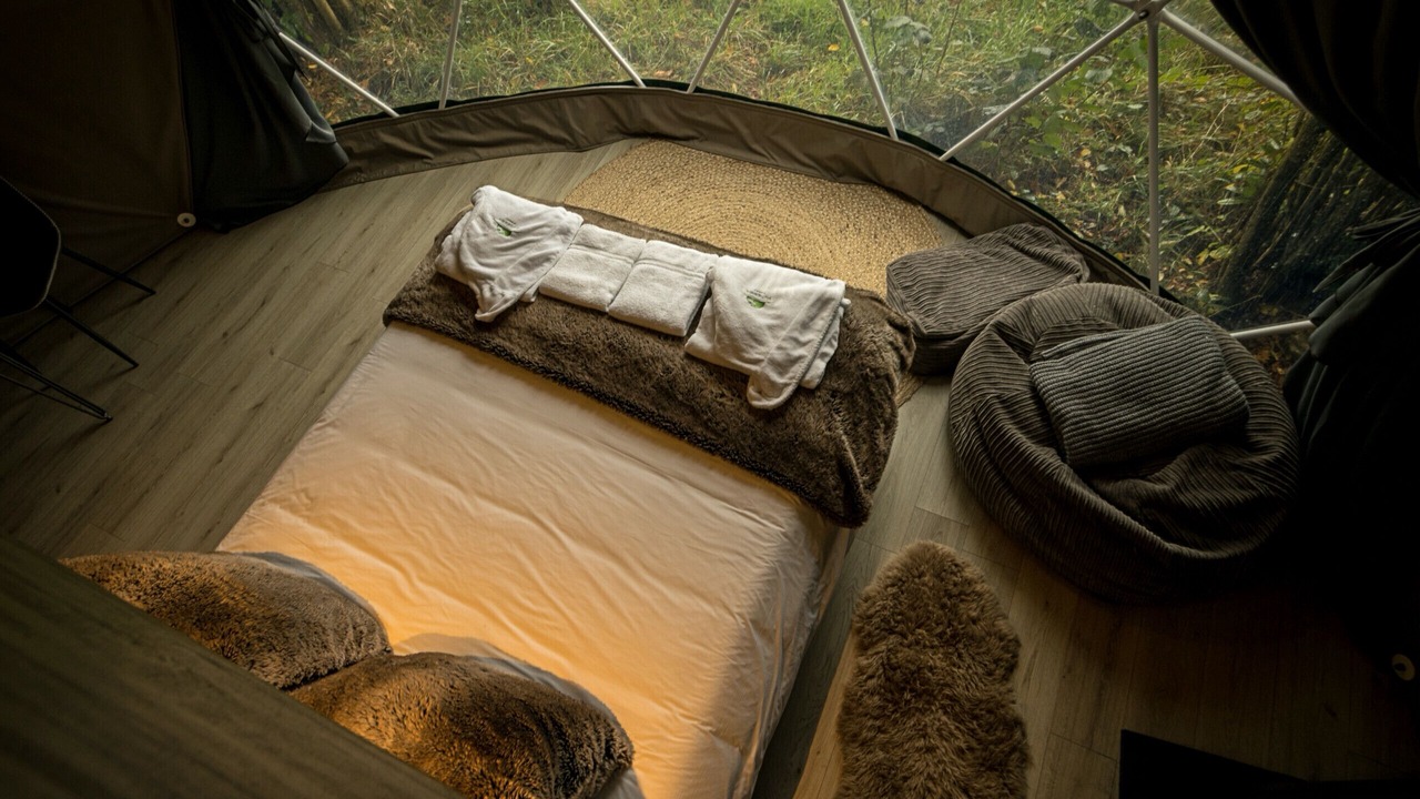 Photo of Bedroom in Chiddingstone Hoath