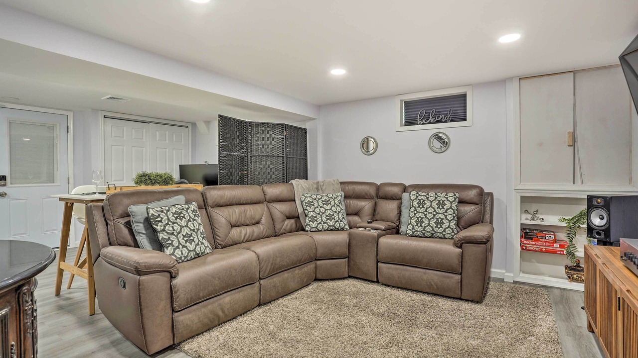 Photo of Others in Saddle Brook