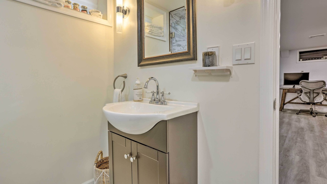 Photo of Bathroom in Saddle Brook